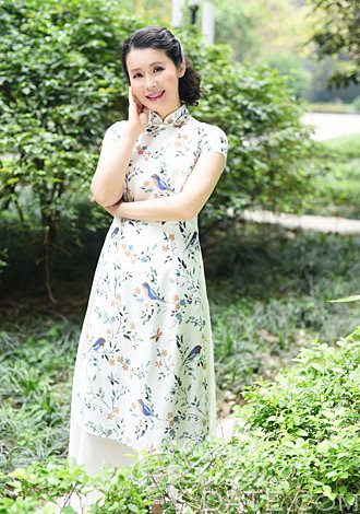 Gorgeous profiles pictures: Guanghui, Asian member seeking romantic companionship